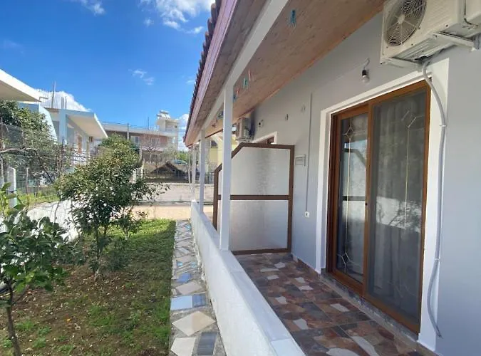 Eraldo Brahimi アパート