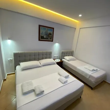 Eraldo Brahimi Apartment *