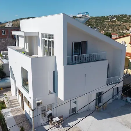 Апартаменты Eres Villa Ксамил