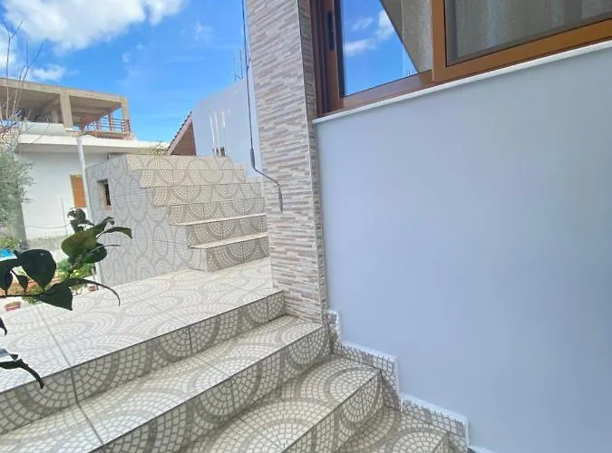 Eraldo Brahimi Lejlighed